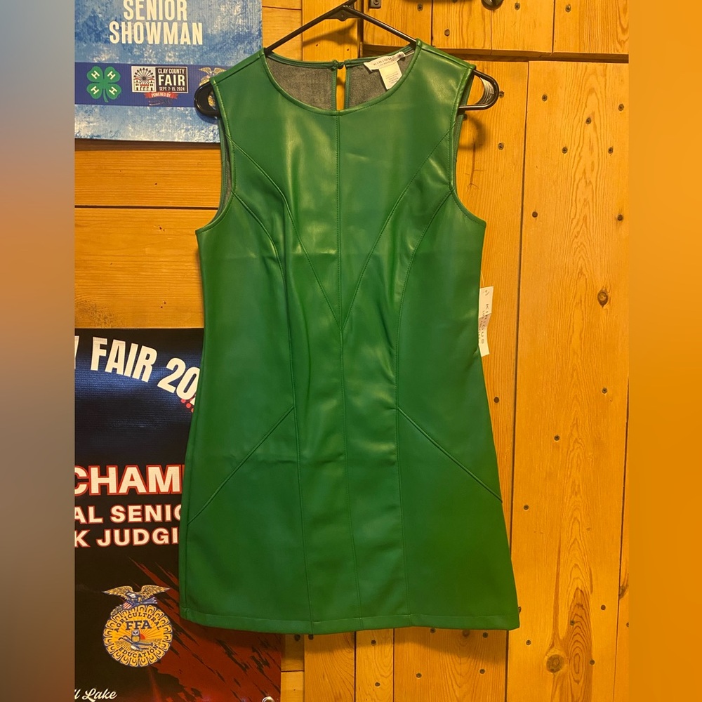 Green Sleeveless Midi Dress